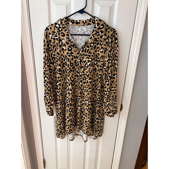 Kim Rogers Tops - Kim Rogers Tunic Top Womens L Tan Leopard Animal Print Button Front Long Sleeve